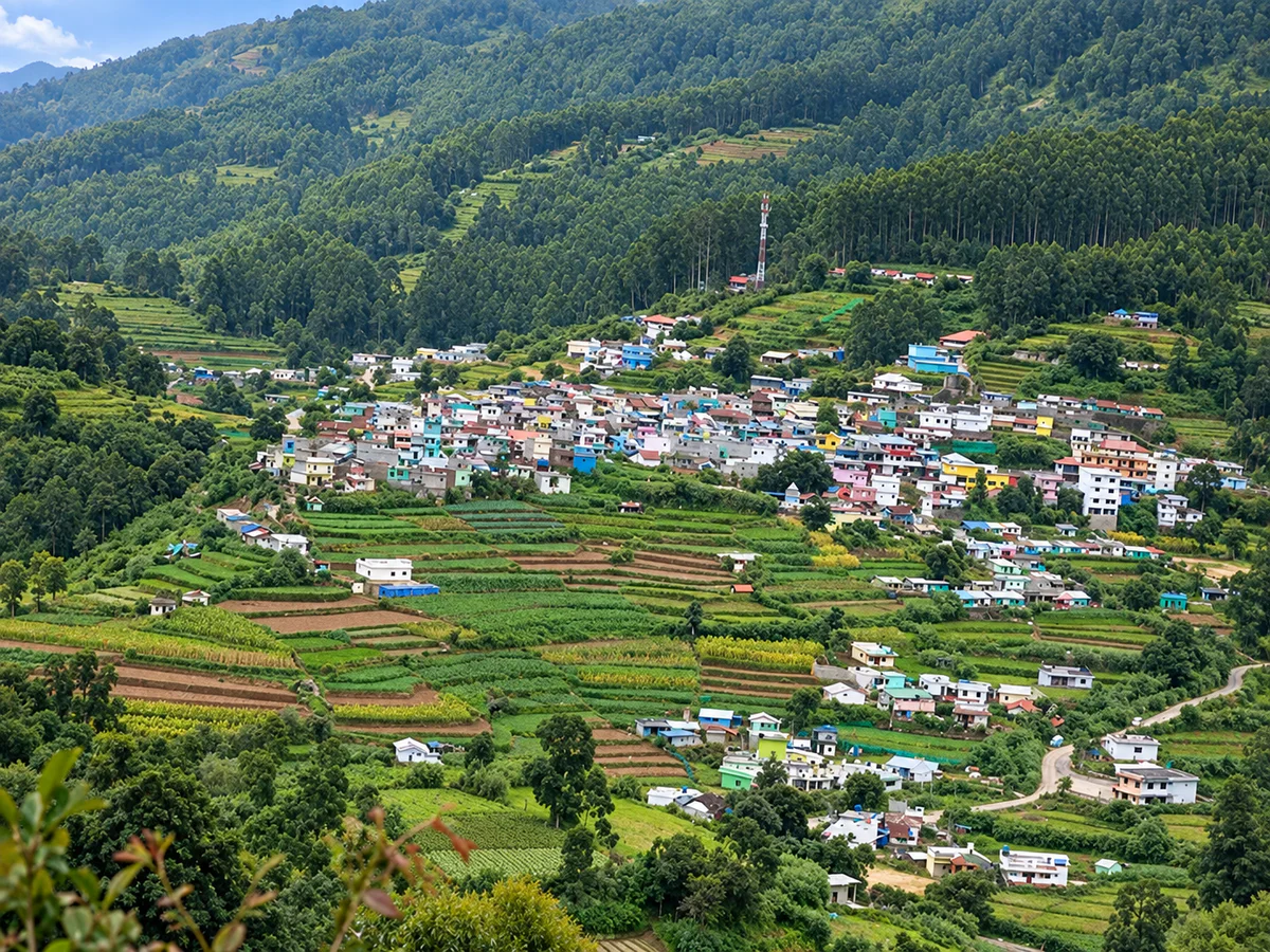 Pazhathottam Viewpoint near Vattavada